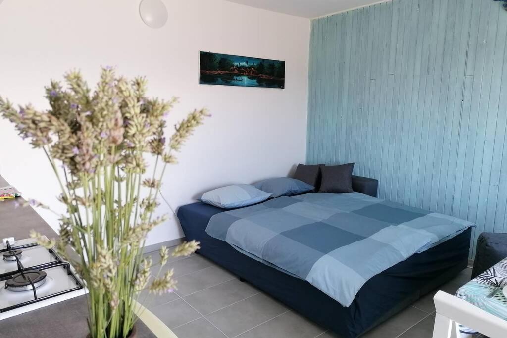 Apartment By The Sea- Santa Marina Raša المظهر الخارجي الصورة